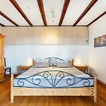 Augensteins Burgzimmer דירה *